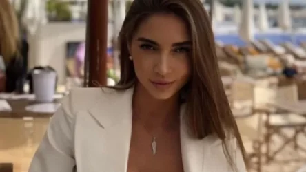 ԼՈՒՍԱՆԿԱՐ․ Բժիշկը կոտրել է քիթս և հարվածել գլխիս. ռուս երգչուհուն ծեծի են ենթարկել կլինիկայում