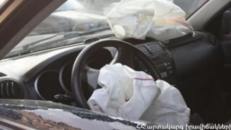 Երևան-Աշտարակ ավոճանապարհին մեքենա է շրջվել