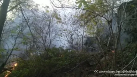 Սահմանամերձ Չինարի գյուղում հրդեհ է բռնկվել. հրդեհաշիջման աշխատանքներին մասնակցել են փրկարարներն ու զինծառայողները