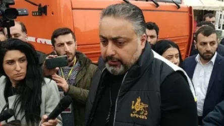 «Հրապարակ».  Վիկտոր Մնացականյանին փորձում են համոզել հրաժարվել դիմումից