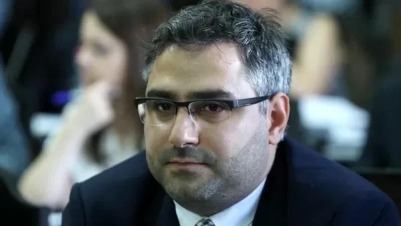 Կարող եմ հպարտանալ ևս մեկ ձեռքբերմամբ. Պետրոսյանը` աշխատանքային հաշվետվության մասին