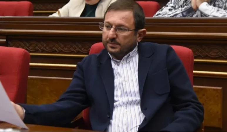 Կրկին պատասխան չստացանք՝ ինչպե՞ս է ՊՆ պաշտոնական կայքից հեռացվել Արցախյան ազատամարտի բաժինը