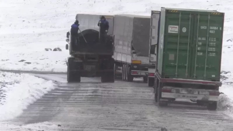 Ձնաբուք և արգելափակված բեռնատարներ․ Շիրակի մարզ