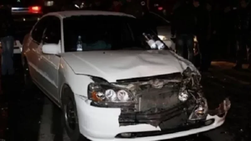 Mazda-ն բախվել է բաժանարար արգելապատնեշին