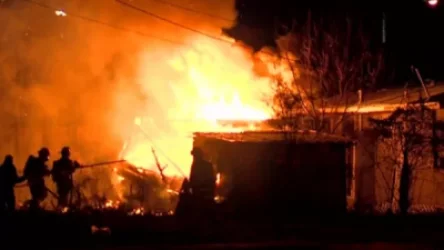 Արտաշիսյան փողոցում երկհարկանի տան տանիք է այրվել