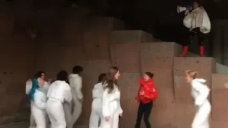 Բողոքի ակցիա․ պահանջը՝ «ՀուԶանք ու Զանգ» ներկայացմանը մասնակցած ավագանու անդամի հրաժարականը