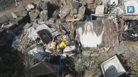 Տղամարդը` քահանայի հորդորով, եկեղեցուց դուրս է բերել սրբապատկերներ, աստվածաշնչեր և նետել հարակից ձորակը