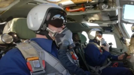 ՏԵՍԱՆՅՈՒԹ. Կրեմլը ցուցադրել է Պուտինի՝ Տու-160Մ ռմբակոծիչով թռիչքի կադրերը