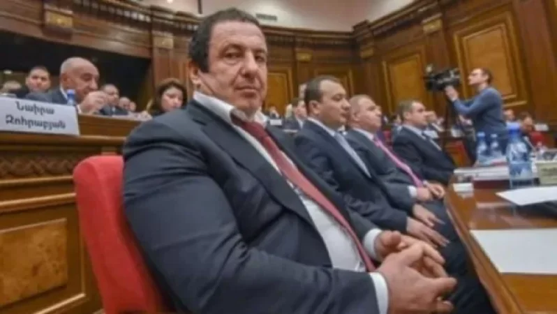 «Hraparak». Russia Needs to Form a Strong Opposition in Armenia, and BHK Has a Role to Play