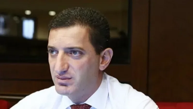 Պետք ա խնդրի դեմն առնել և ոչ թե ընկնել ճահճի մեջ ու Աստծուց փրկություն աղերսել․ Պետրոսյան