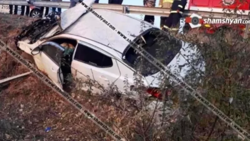 Խոշոր վթար Արարատում Kia-ն կողաշրջված հայտնվել է ձորակում