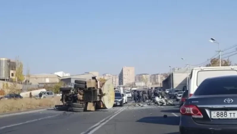 Video: Major Accident Occurs on David Bek Street