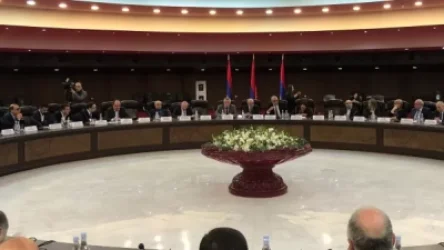 «Իրատես». Ծառուկյանը կիսում է «Վերնատան» անդամների մտահոգությունները, չնայած չի միացել դրան