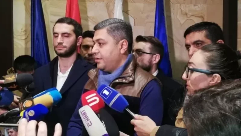 Մենք բացառապես ֆուտբոլային հարցեր ենք քննարկել. քաղաքական հարց չի եղել. Վանեցյան