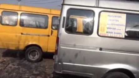 ՏԵՍԱՆՅՈՒԹ. Ոստիկանությունը կրկին «Գազելների» վարորդների մոտից հայտնաբերել է դանակներ և ոչ միայն