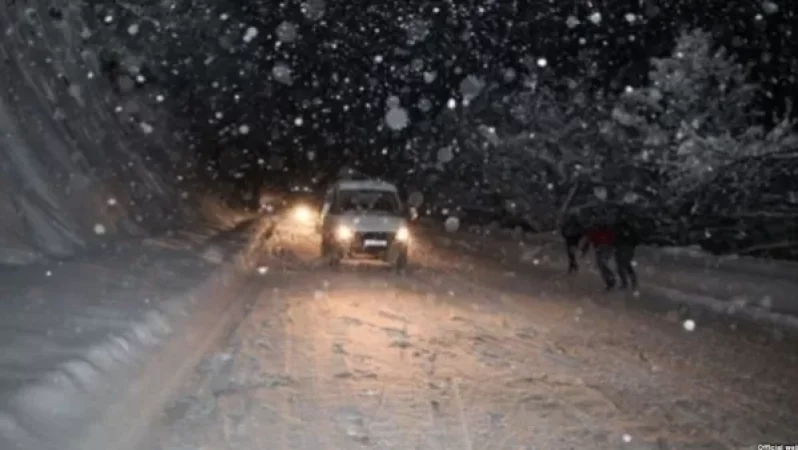 ԱԻՆ-ը զգուշացնում է վարորդներին. Կոտայքի, Արագածոտնի, Շիրակի մարզերում ձյուն է տեղում