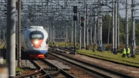 Էլեկտրագնացքը բախվել է մեքենային. կան վիրավորներ