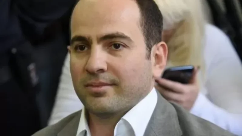 2 մլն դրամ` զրպարտության դիմաց. Սեդրակ Քոչարյանն ընդդեմ Արա Պապյանի