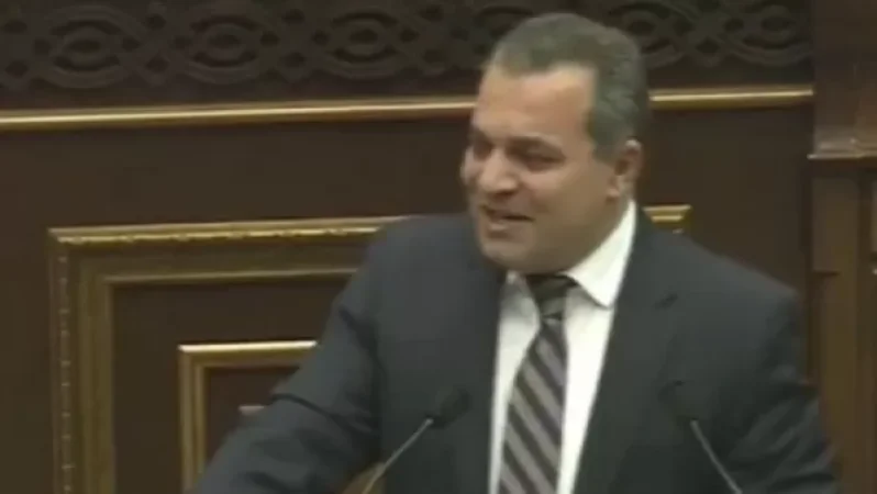 «Լավ չի» – «Էդքան էլ վատ չի»․ լակոնիկ բանավեճ ԱԺ-ում