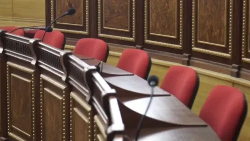 Գյումրիի բյուջեի հանրային քննարկում` դատարկ դահլիճում