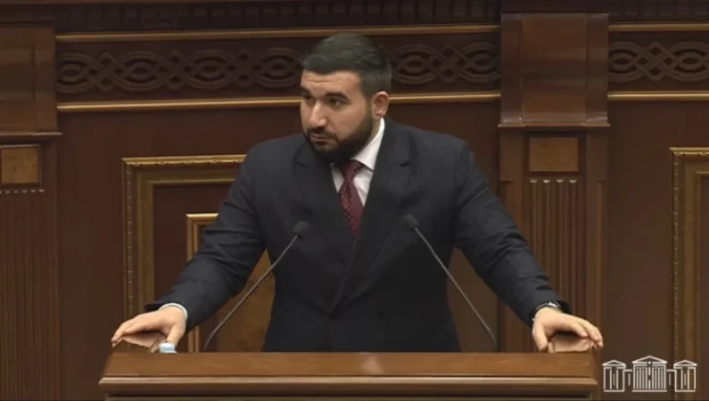 Ալեքսանյանը առաջարկել է հրապարակային լսումներ 44-օրյա պատերազմի զեկույցի շուրջ