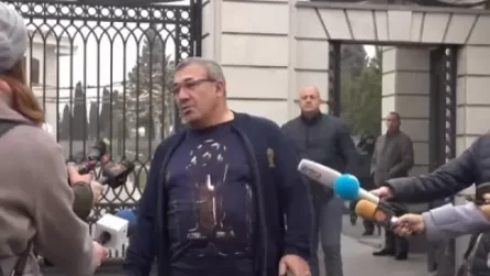 ՏԵՍԱՆՅՈՒԹ. Մի հատ «Սու35» սամալյոտ են գտել, ինքնաթիռ, մի հատ «Տ90 տանկ», մի քանի հատ էլ «Բենթլի» ու «BMW». Հայրապետյան