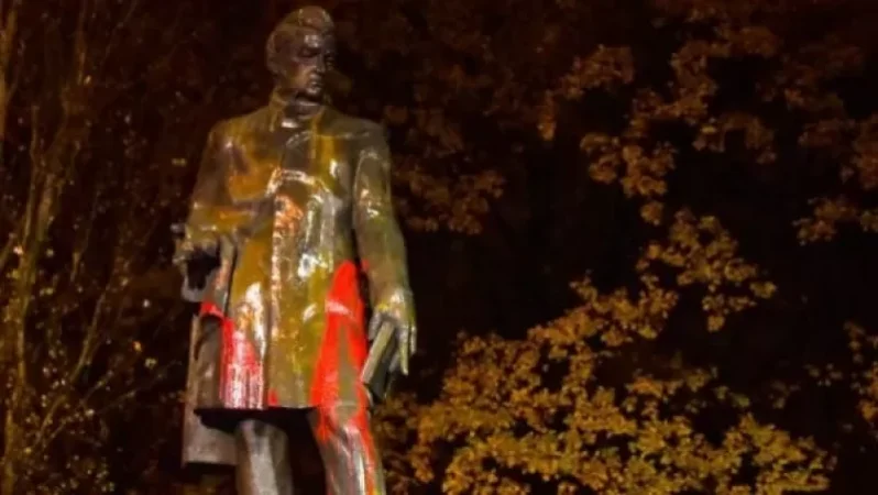 Գրիբոյեդովի արձանը ներկելու փաստով նշանակվել է փորձաքննություն