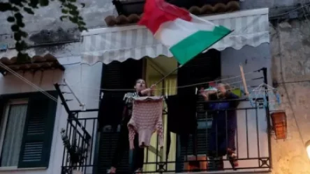 ՏԵՍԱՆՅՈՒԹ. Իտալացիները շարունակում են երգել ու նվագել կարանտինի օրերին