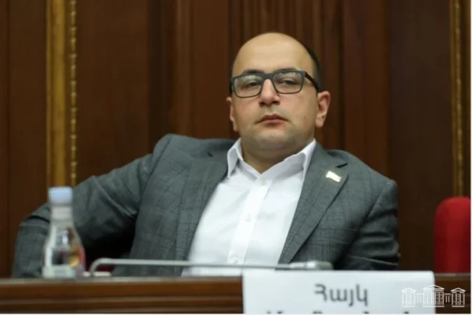 Կարո՞ղ է մի օր ասի Հայաստանի ու Ադրբեջանի Զինված ուժերը միացնենք իրար. Մամիջանյանը` Փաշինյանի հայտարարության մասին