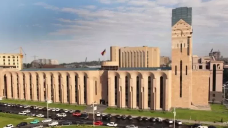 «Հրապարակ». Երևանի քաղաքապետարանը շարունակում է թանկարժեք «նվերներ» ընդունել