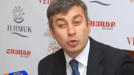 Հերիք ա, էլի, էդ Սերժի անունը տաք.  Վլադիմիր Կարապետյան. «Հրապարակ»