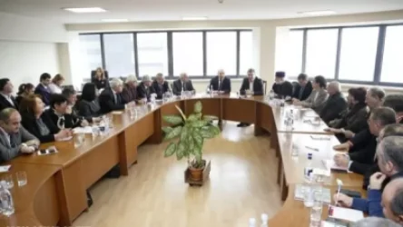 Հանրային խորհրդի 2 անդամներ աշխատանքից ազատման հայտարարություն են տարածել