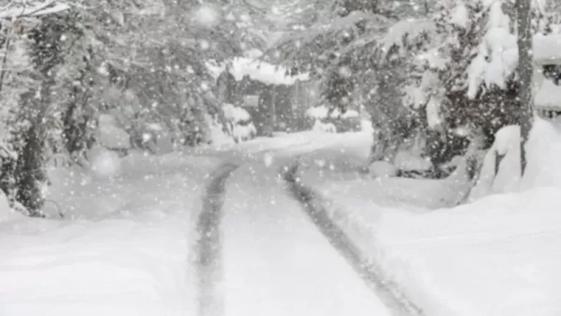 Ձյուն է տեղում, դժվարանցանելի ճանապարհներ կան