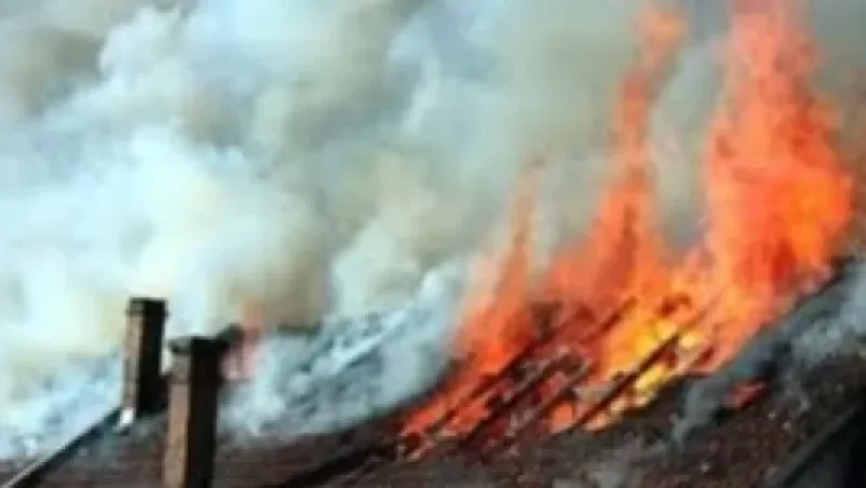 Մյասնիկյան պողոտայում տուն է այրվում