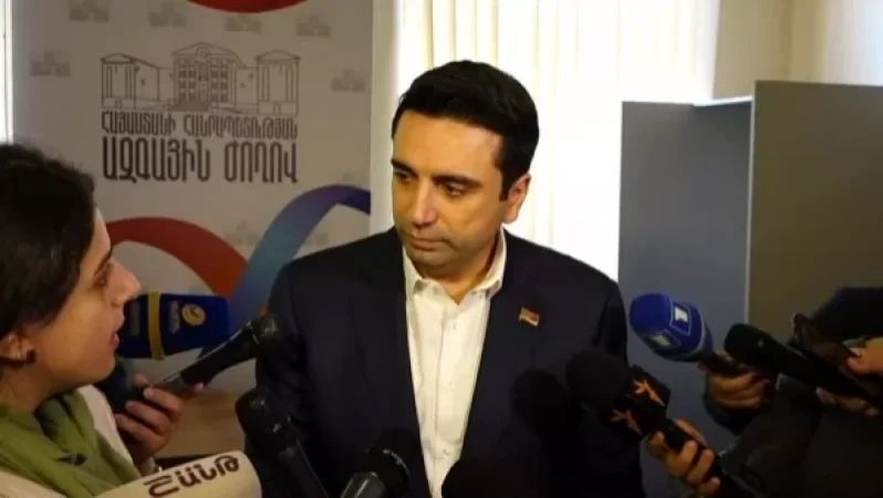 Փաշինյանն առանց Սահմանադրության էլ փողոցում էլ սուպերվարչապետ է. Սիմոնյան