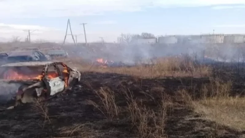 Մասիս քաղաքում մեքենան այրվում է. տեղում են փրկարարները