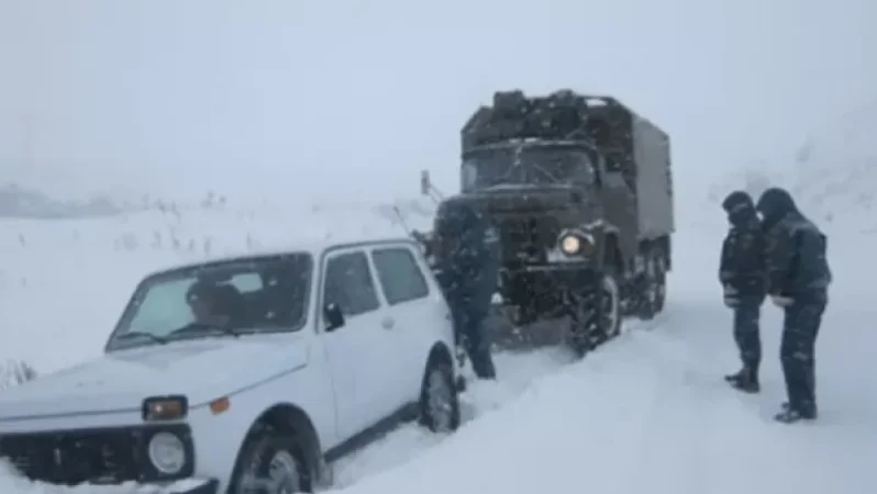 Vehicles Blocked in Snow in Tsaghkadzor, Hrazdan, and on Goris-Tatev Highway