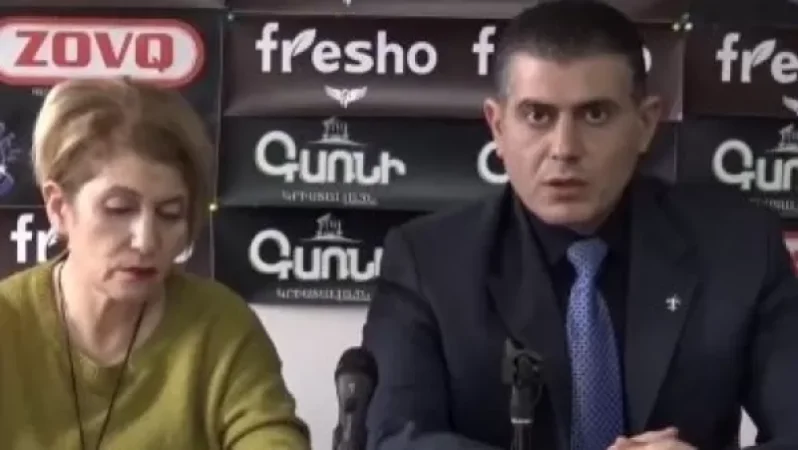 Մակակ ռեզուս կապիկները հանդիսանում է հերպես բ վիրուսի կրողներ. նրանք կենդանաբանական այգում են. Գրիգորյան