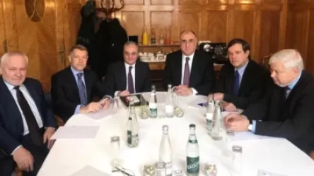 Հայաստանի եւ Ադրբեջանի ԱԳ նախարարների հանդիպումը մեկնարկել է