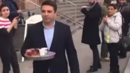 ՏԵՍԱՆՅՈՒԹ. Ալեն Սիմոնյանը թեյ և սուրճ հյուրասիրեց լրագրողներին ու ոստիկաններին