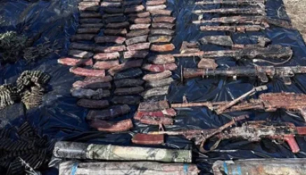 ԼՈՒՍԱՆԿԱՐՆԵՐ․ Գյումրիում հայտնաբերվել են ապօրինի պահվող մեծ քանակությամբ զենք-զինամթերք․ ՊՆ