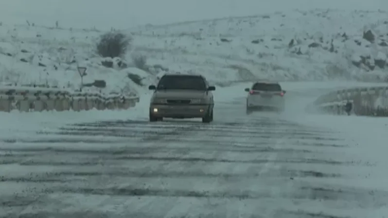 Մի շարք քաղաքներում ձյուն է տեղում. ճանապարհներին մերկասառույց է