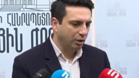 Վարչապետի շնորհիվ է, որ ժողովուրդը կոշիկները չի մաքրում Ռուբեն Հայրապետյանի վրա. Սիմոնյան