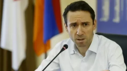 Մարությանին չի գոհացրել մայթերի մաքրությունը. քաղաքապետը խոսել է ձնամաքրման աշխատանքների մասին