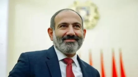 Նիկոլ Փաշինյանը հանրաքվեի մասին բանաստեղծություն է գրել