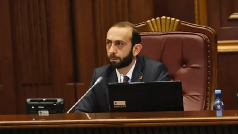 Միրզոյանը երկմտում է` ինչպես քվեարկել ընդդիմության ու իշխանության համատեղ նախագծին