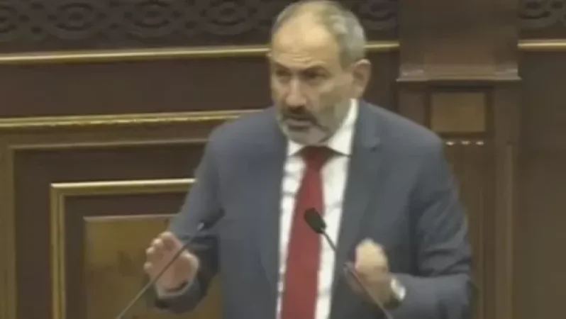 Էդ ո՞ւմ բերանն ենք մենք փակում, էդ ո՞ւմ մեքենան ենք մենք վառում. վարչապետ