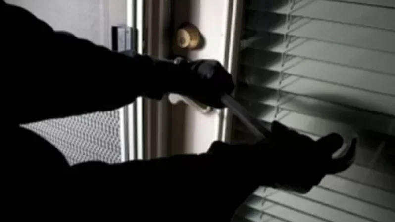 Վանաձորում թալանել են անհատ ձեռներեցի բնակարանը. տարել են մեծ քանակությամբ ոսկյա զարդեր և գումար