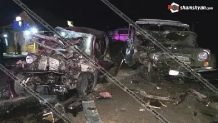 Բախվել են «ՈՒԱԶ»-ը և Mitsubishi-ն. վիրավորները ծայրահեղ վիճակում են