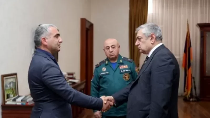 Ֆելիքս Ցոլակյանը14 փրկարար ծառայողի շնորհել է հերթական կոչումներ